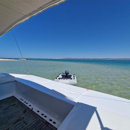 فندق Barco Casa Catamara Sleepandboat فارو المظهر الخارجي الصورة