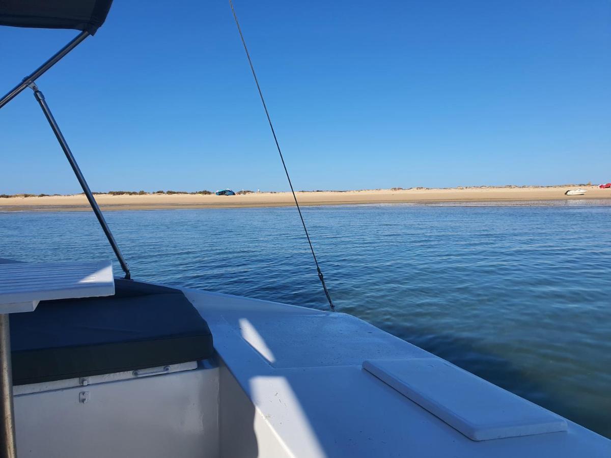 فندق Barco Casa Catamara Sleepandboat فارو المظهر الخارجي الصورة